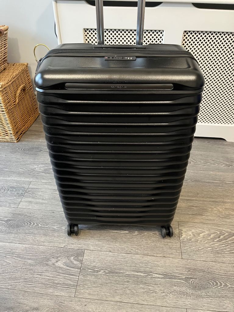 New Samsonite Large suitcase