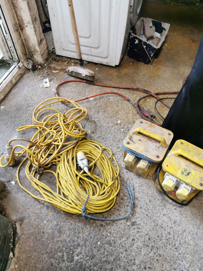 2 power boxes 2 port 