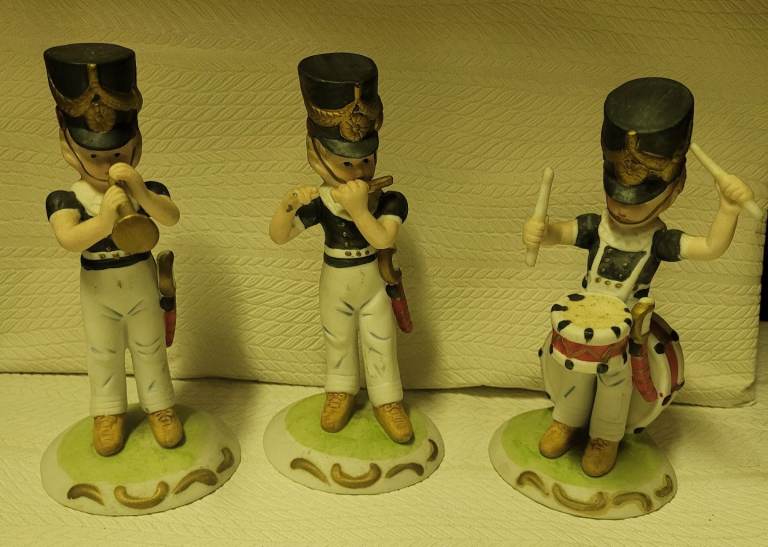Mid-20th Century Porcelain Military Marching Band by Carl Scheidig (Germany) d1