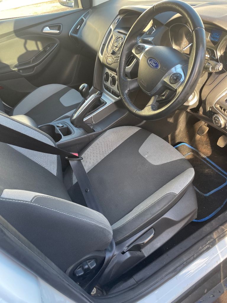 Ford, FOCUS, Hatchback, 2012, Manual, 998 (cc), 5 doors