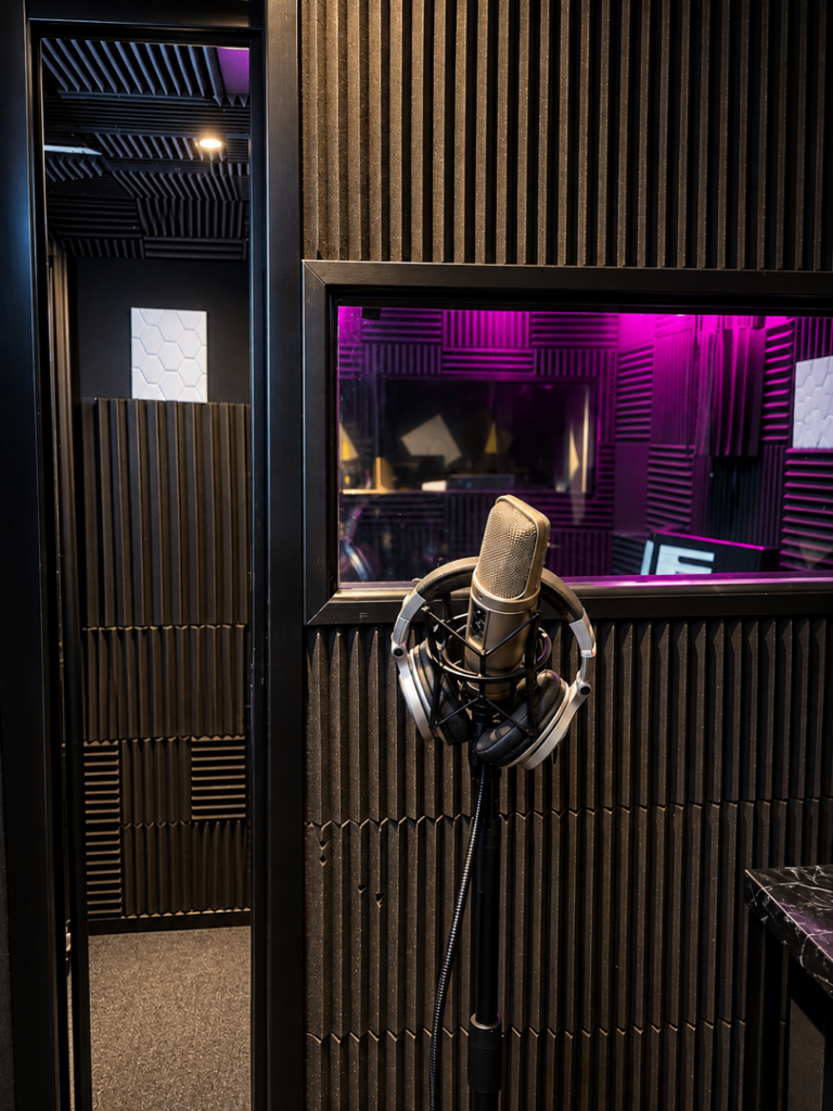 Recording Studio to Rent in Camden – Only £162/week | 3 Mins from Station