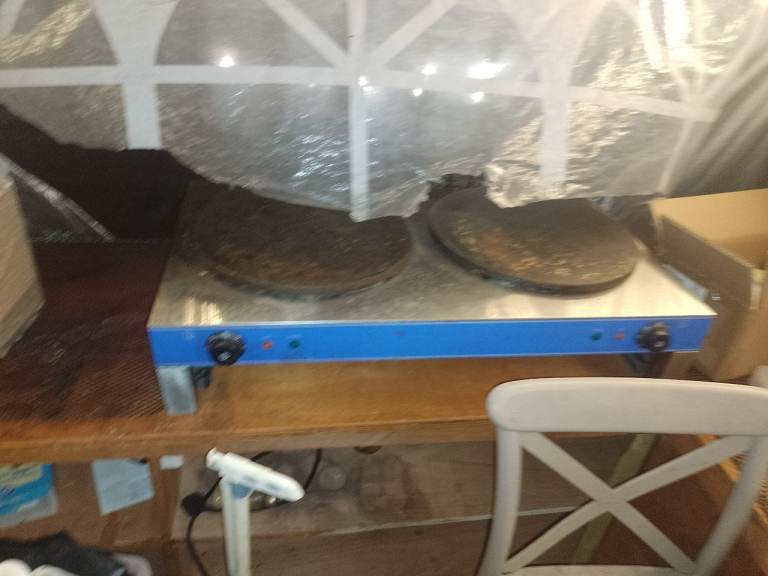 Commercial cooker top