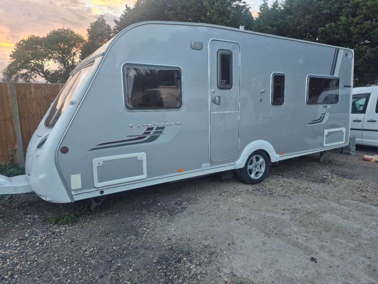 Swift conquror 540 4 berth 2008 fixed french bed