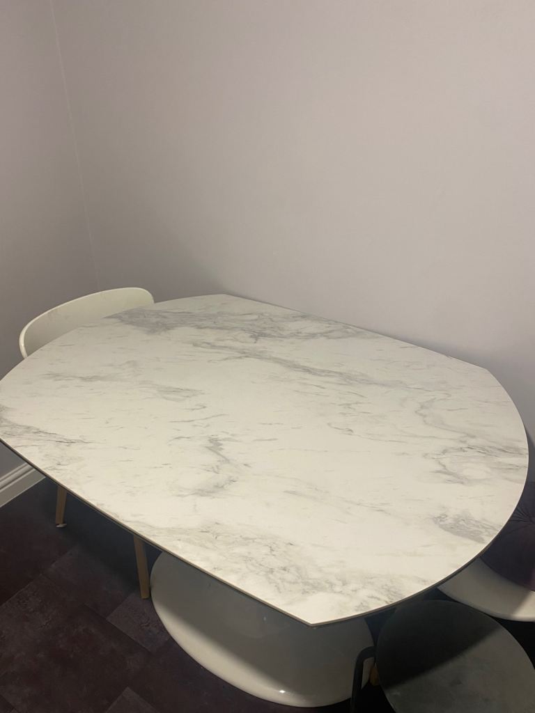 DFS Dwell Lille White Ceramic Marble Effect 4-6 Seater Extending Dining Table