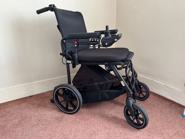 eFOLDi Navigator Electric Wheelchair - As New