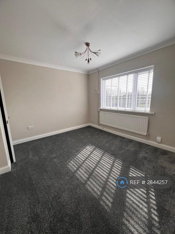 1 bedroom flat in Grindon Lane, Sunderland, SR3 (1 bed) (#2844257)