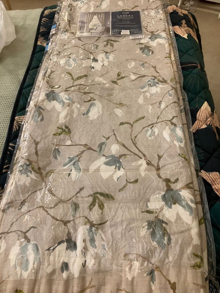 Long Length Curtains & 2 matching Cushion Covers Never Used