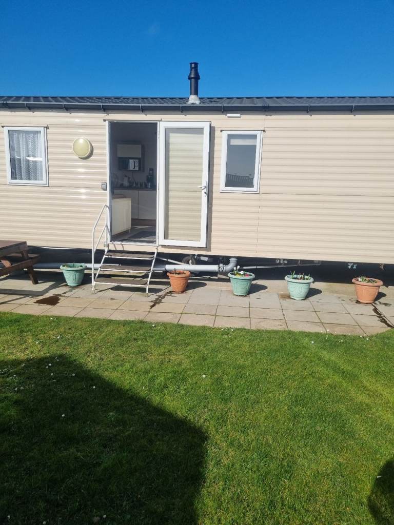 C&H CARAVAN HIRE TRECCO BAY PORTHCAWL HOLIDAY LET ONLY 