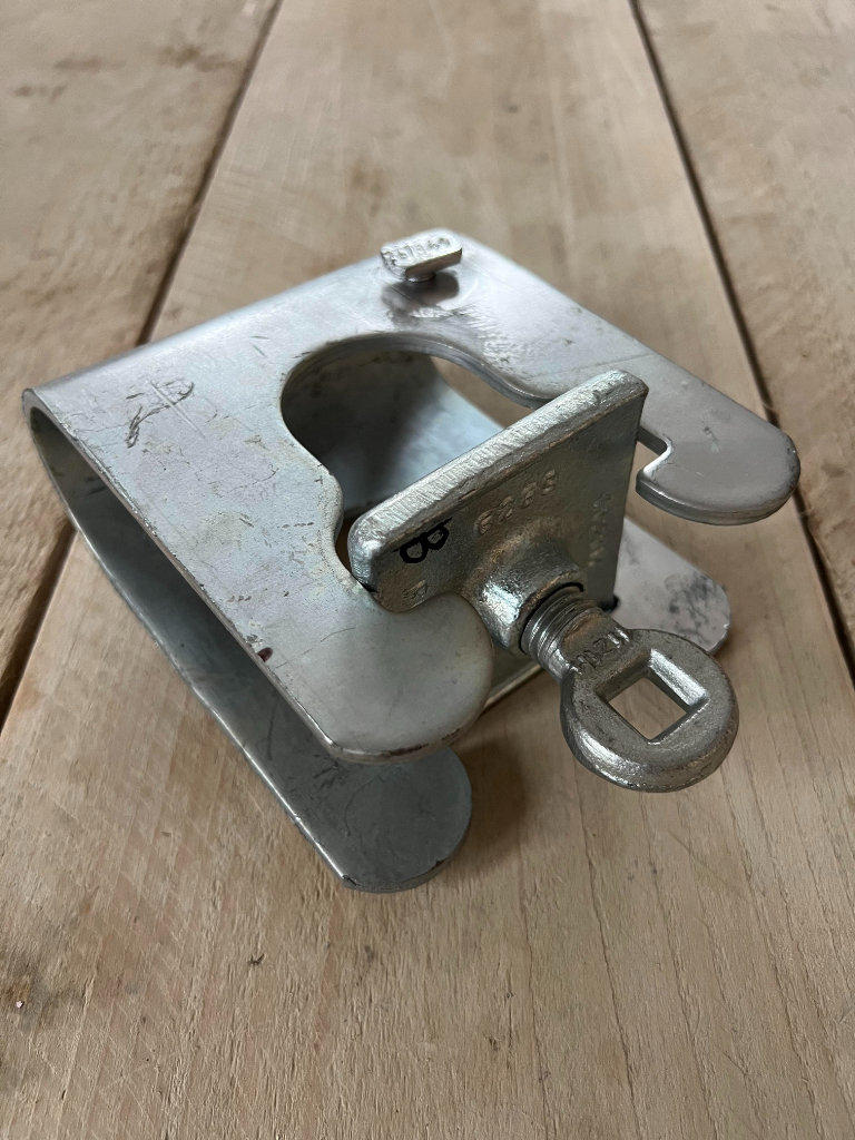NEW Band & Plate Coupler