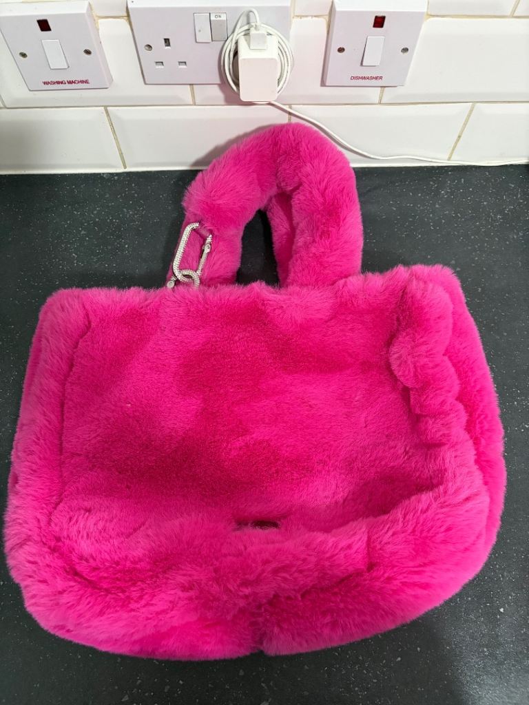 Juicy Couture Faux Fur Tote Bag with Coin Purse – Pink, Good Condition