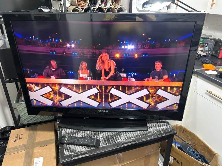 Techwood 40 inch freeview tv television with 2 x HDMI