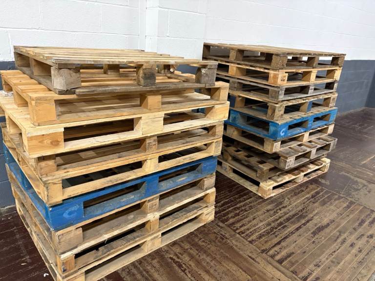 FREE Wooden Pallets