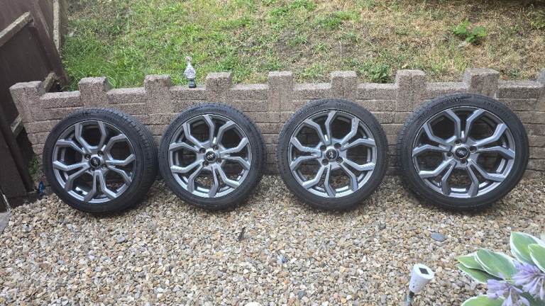 Fiesta st line alloys 
