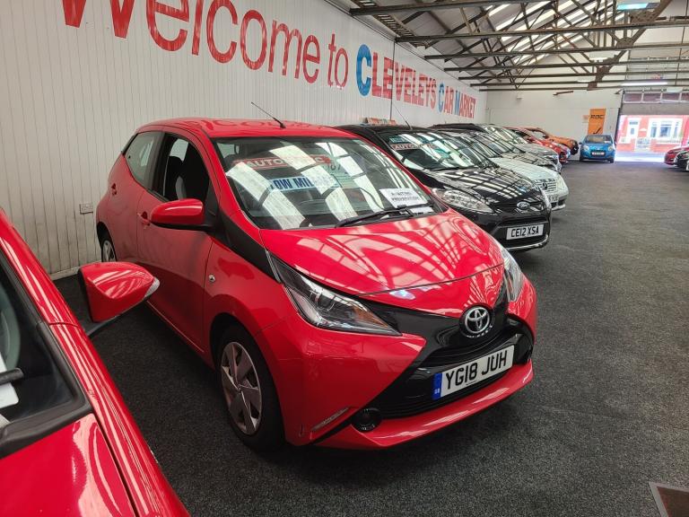 2018 Toyota AYGO 1.0 VVT-i X-Play 'x-shift' Automatic 5-Door HATCHBACK Petrol Automatic