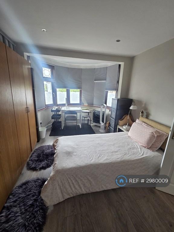 1 bedroom in Hunters Grove, Harrow, HA3 (#2980009)