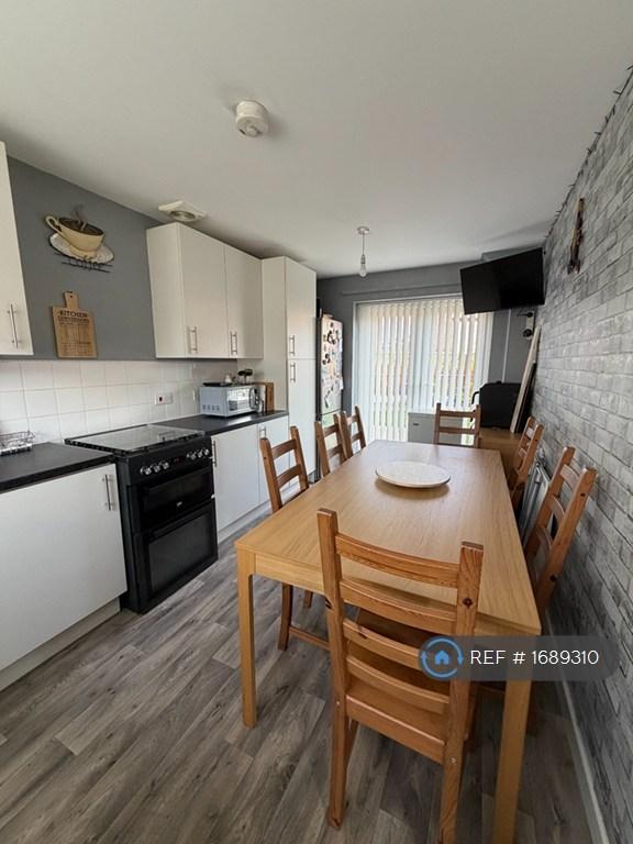 3 bedroom house in Pleasant St, Widnes, WA8 (3 bed) (#1689310)