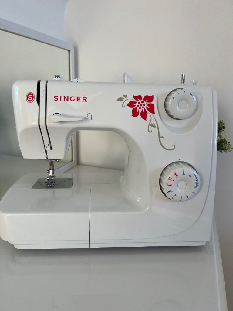 Singer Serenade sewing machine 