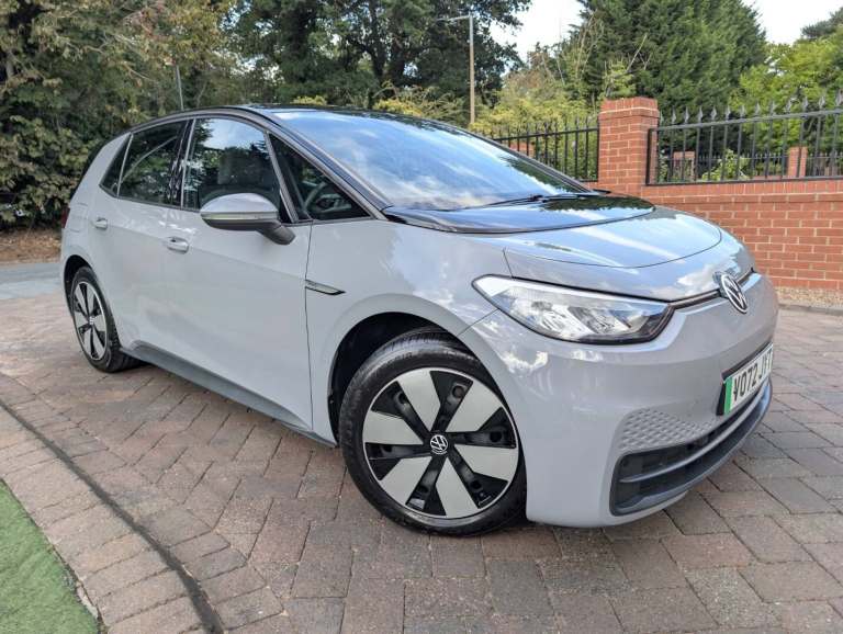 2022 Volkswagen ID.3 107KW Life Pro 58kWh Auto *1 Owner, FSH, Just Serviced & MOT 09/27* HATCHBAC...