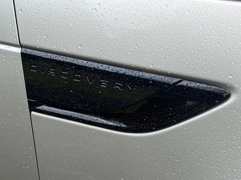 2017 Land Rover Discovery 3.0 TDV6 HSE Automatic 4WD Euro 6 5dr SUV Diesel Automatic