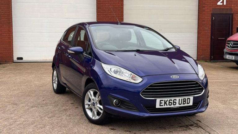2016 Ford Fiesta 1.25 Zetec Euro 6 5dr HATCHBACK Petrol Manual
