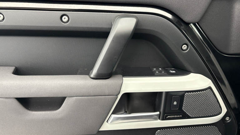 2022 Land Rover Defender 90 3.0 P400 MHEV XS Edition SUV 3dr Petrol Auto 4WD Euro 6 (s/s) (400 ps...