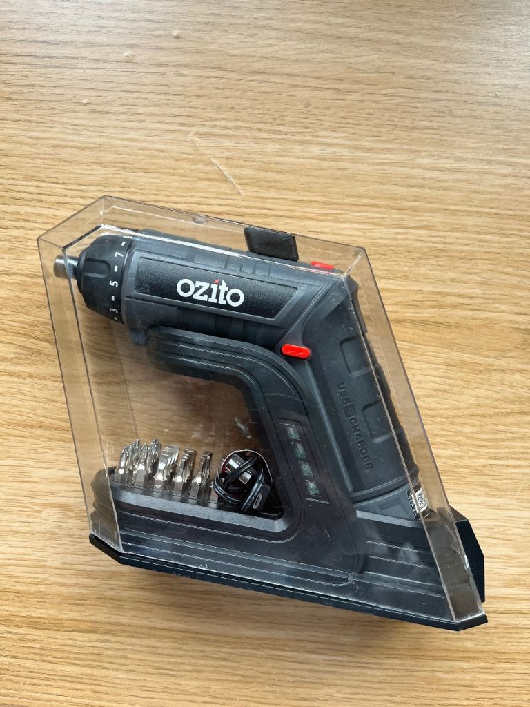 Ozito Cordless Electric Screwdriver – Complete Set with Bits & Charger
