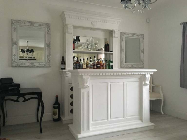 New 1.5m Mahogany Pub Front Counter & Bevelled Mirrored Back Bar in White