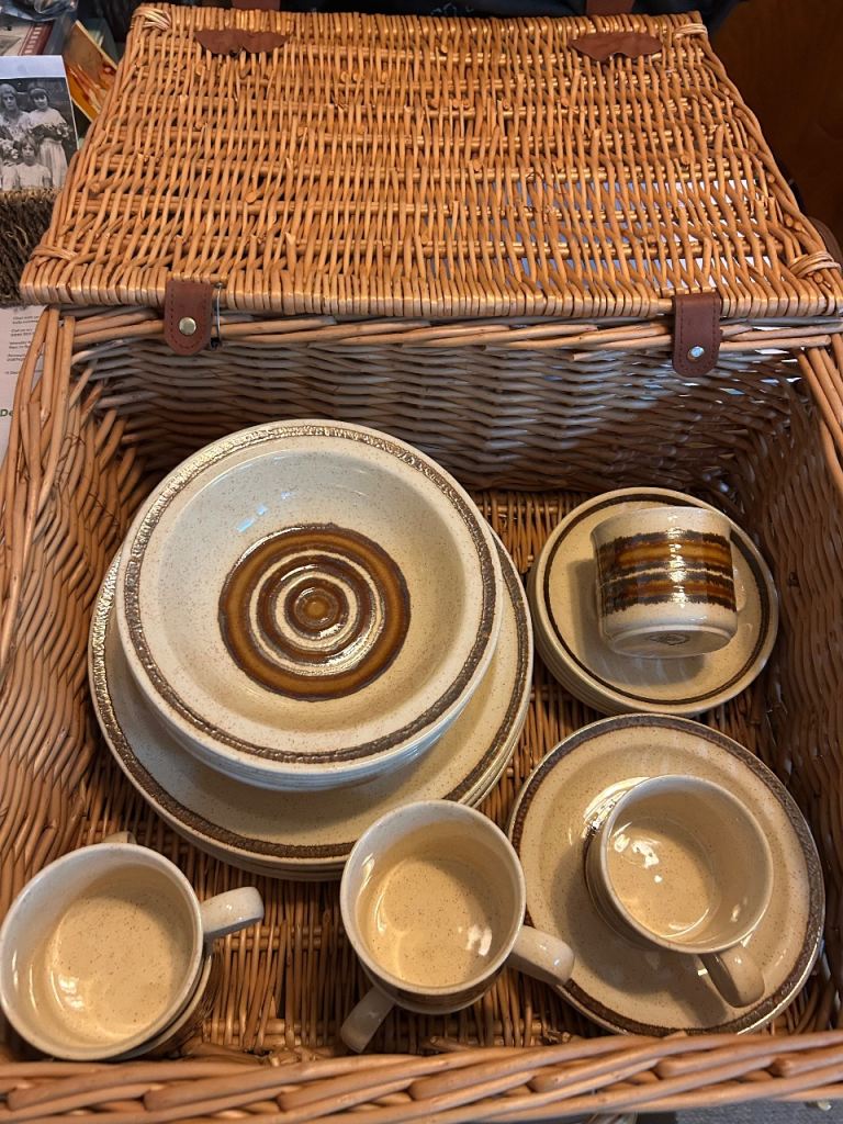 Royal Worcester Crofters Palissy Set 