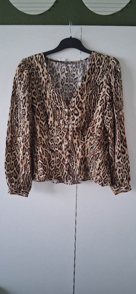 Nutmegs ladies blouse