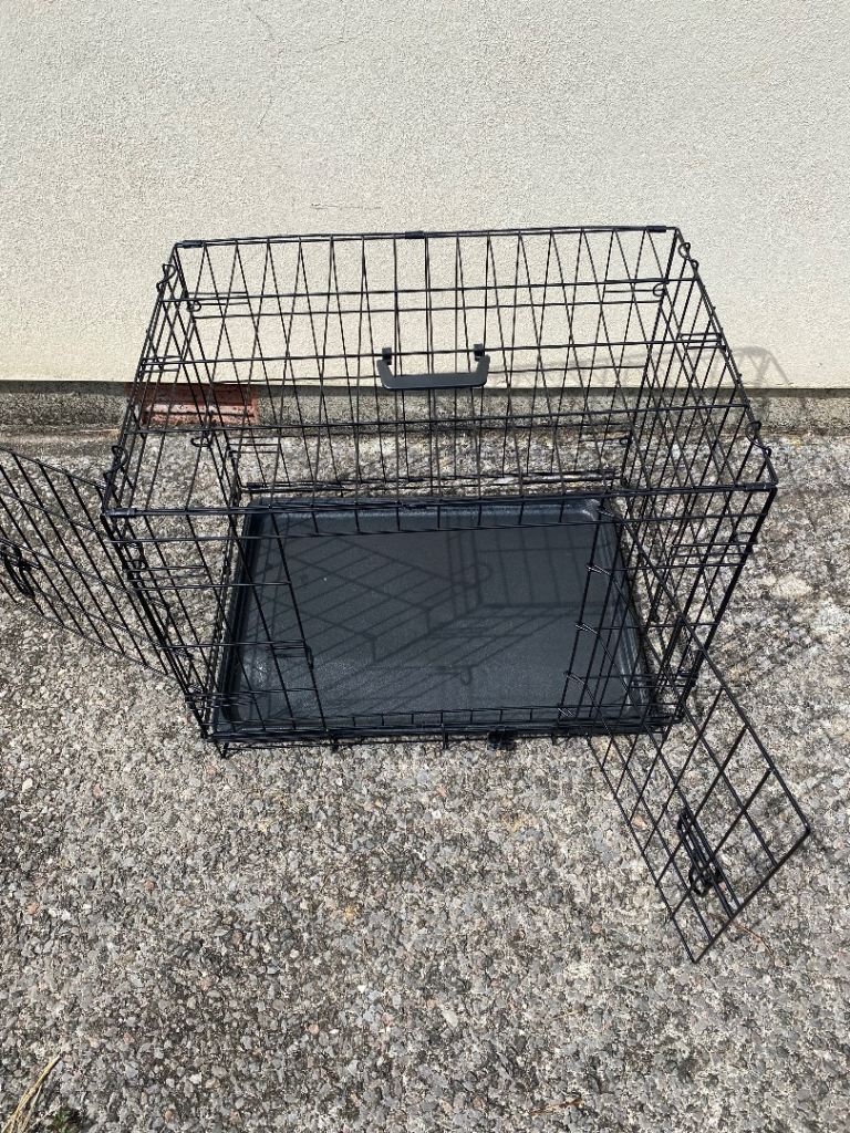 Dog crate 
