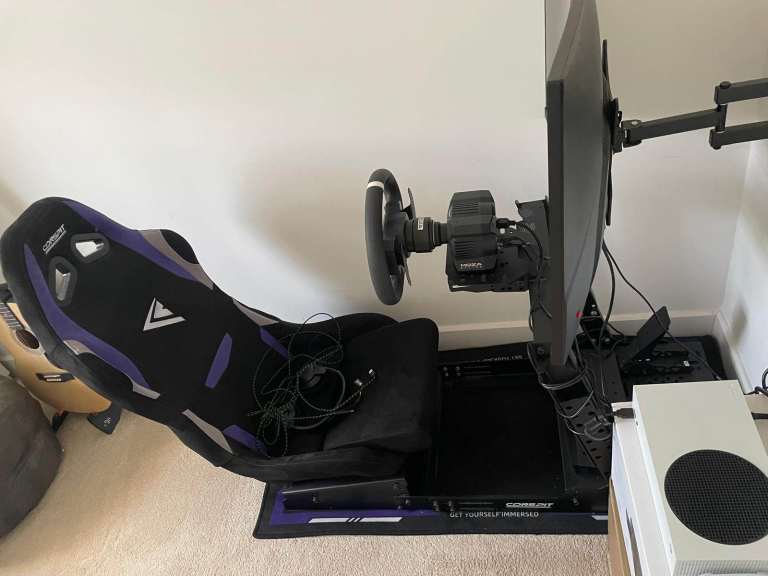 Sim Racing Rig - 32" Curved MSI monitor - Moza R3 Wheel & Pedals - Conspit seat, matt and Frame 