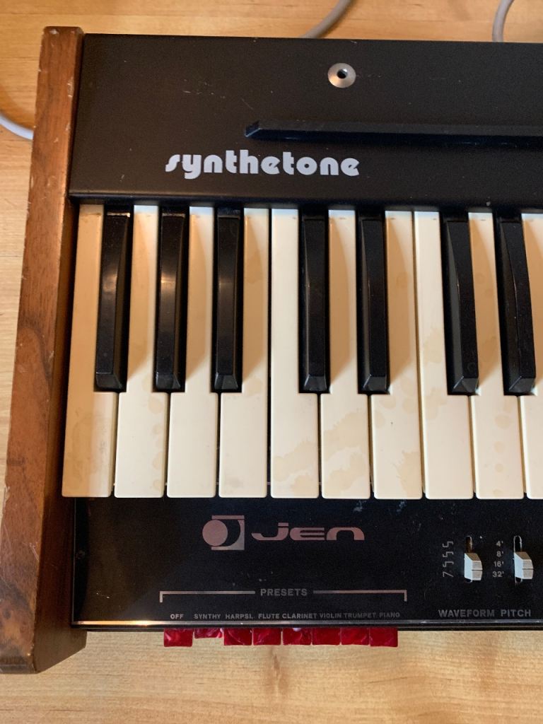 Jen Synthetone SX-2000 Analogue Synthesiser 