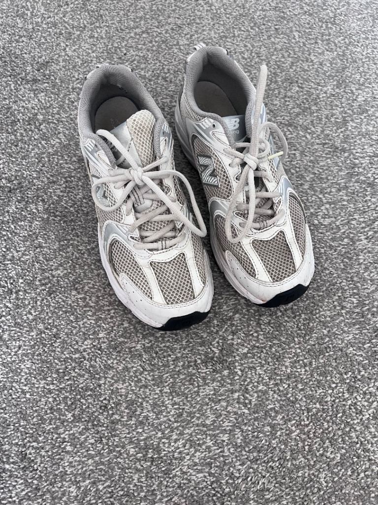 New Balance 530 Trainers in White and Silver