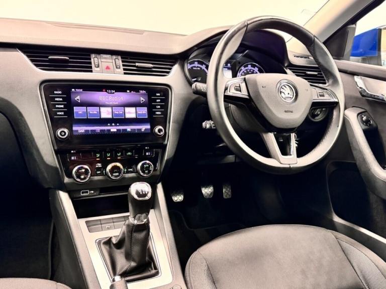 2019 Skoda Octavia 1.5 TSI GPF ACT SE TECHNOLOGY FIVE DOOR 150 BHP + PARKING SENSORS + APPLE P Ha...