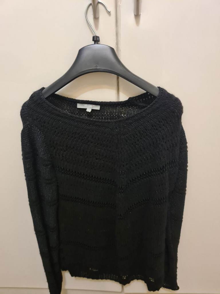 Per Una from M&S size 10 black top. Crochet style