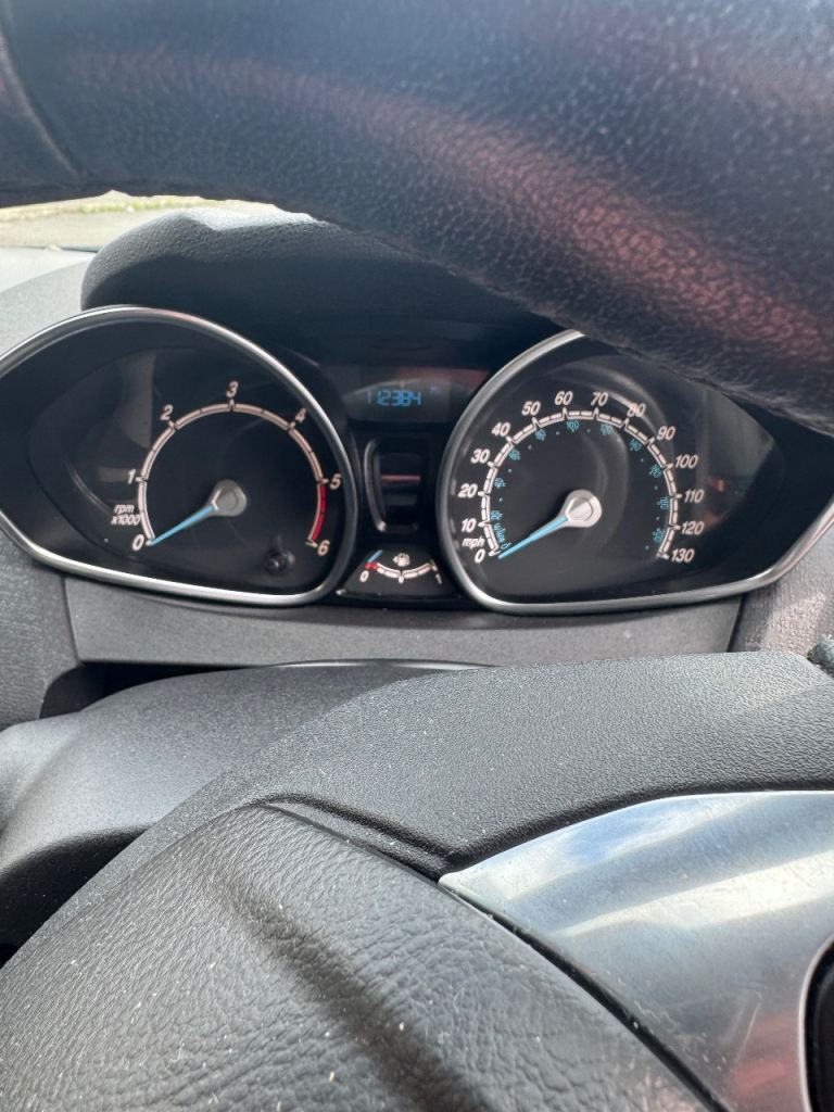 Ford, FIESTA, Hatchback, 2014, Manual, 1498 (cc), 5 doors
