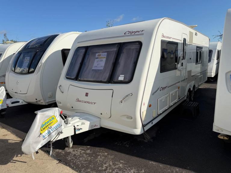 Buccaneer Clipper Rear Fixed Single Beds