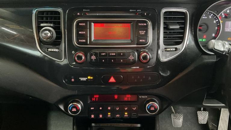 2014 Kia Carens 1.6 GDi 2 5dr MPV PETROL Manual
