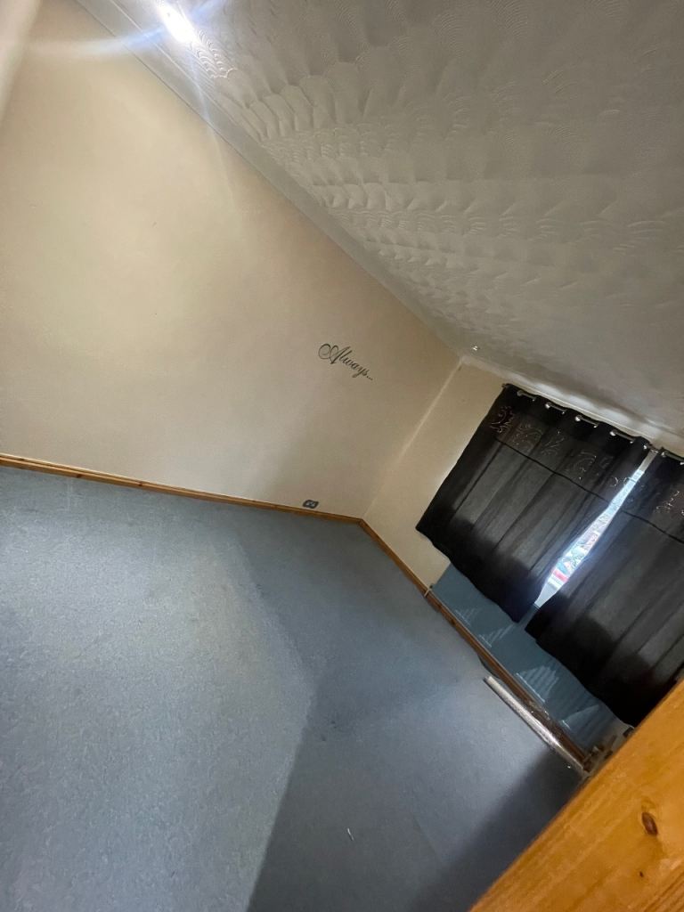 Room available in HP12
