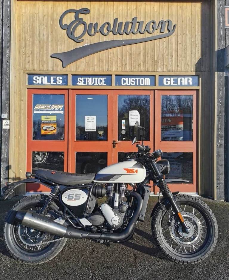 BSA 650cc Scrambler - Bike is as new. Ex Demo. 