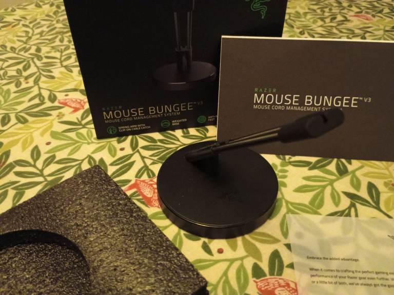 *DELIVERY OR COLLECTION AVAILABLE* Razer Mouse Bungee V3 - Mouse Cord Management System