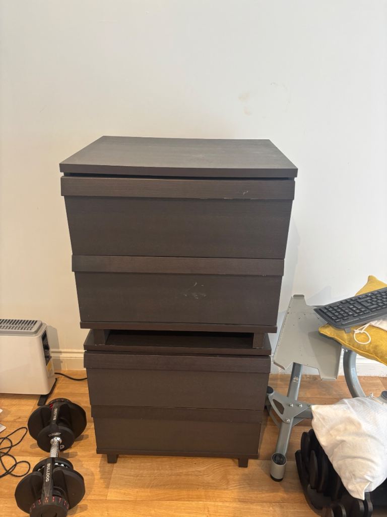 2 chests of drawers - Free