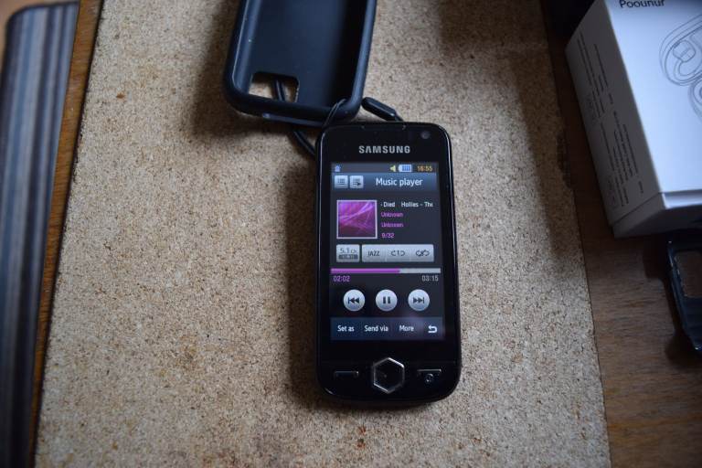 SAMSUNG JET S8000