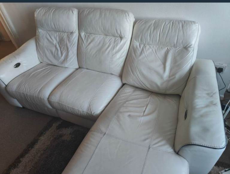Sofa Village White Leather Corner Sofa with Recliner – Good Condition