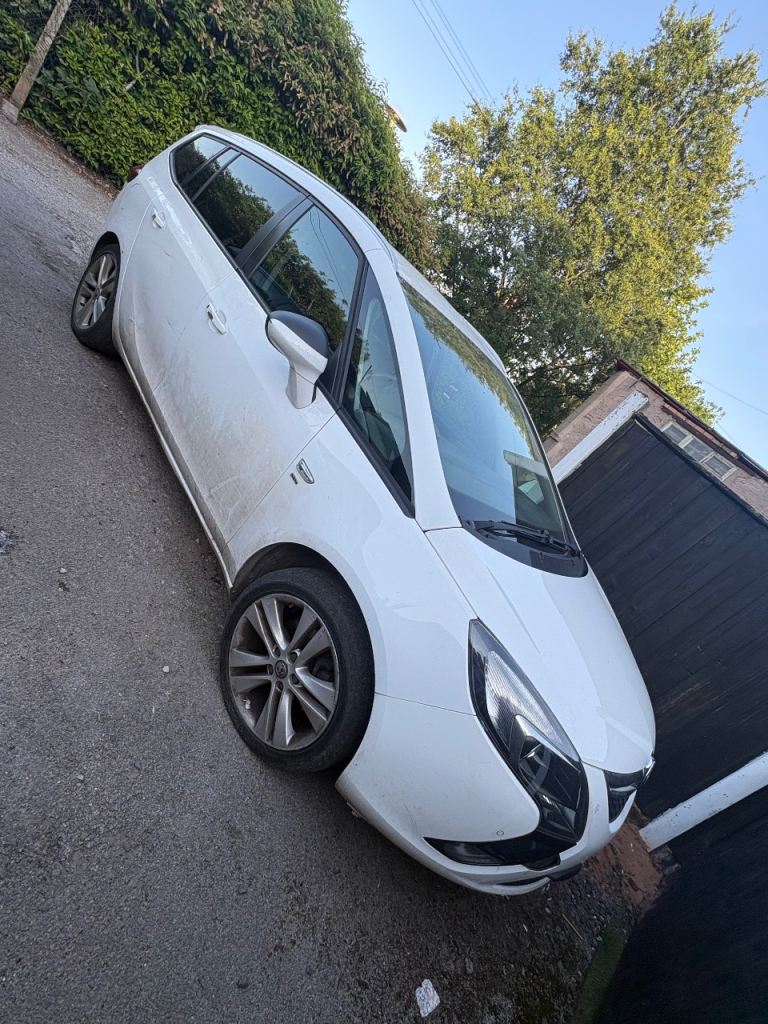 Vauxhall Zafira Tourer - Spares or Repairs