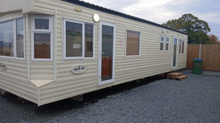 2 lovely mobile homes for rent  different prices for the 2 homes 