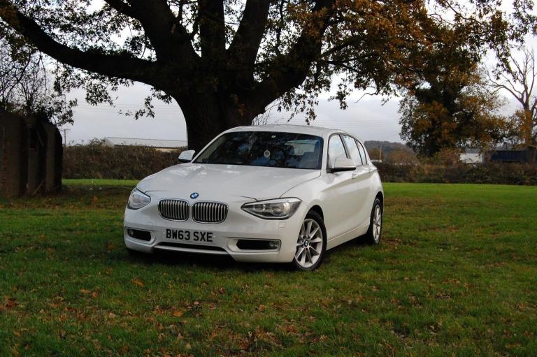 BMW 1 SERIES 116i Urban White Auto Petrol 2013