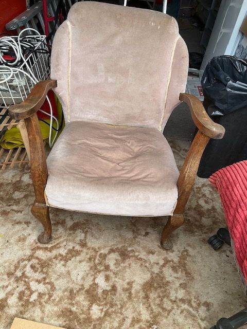 Free  one antique chair, see photo