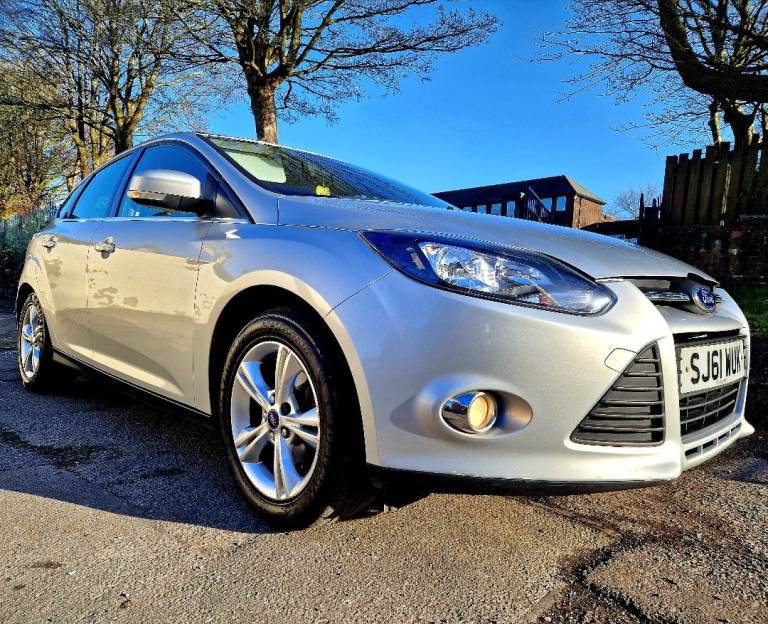 2012 FORD FOCUS ZETEC 1.6 **SERVICE HIST / LONG M.O.T / BARGAIN**