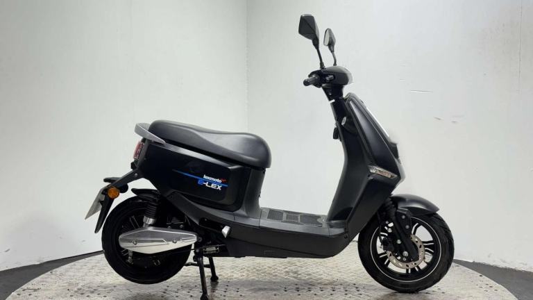 Yadea E-Lex LEXMOTO ELEX ELECTRIC BIKE SCOOTER RIDE AT 16 CLEAN PROJECT